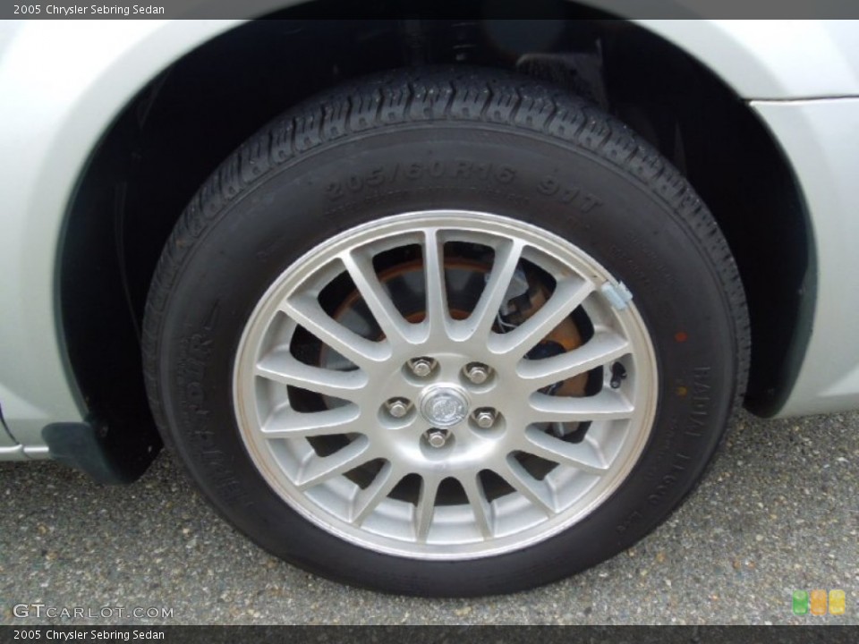 2005 Chrysler Sebring Sedan Wheel and Tire Photo #71899113