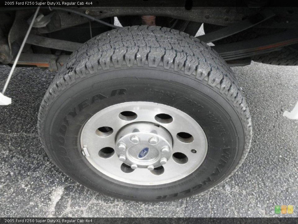2005 Ford F250 Super Duty XL Regular Cab 4x4 Wheel and Tire Photo #71908890