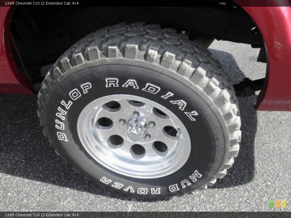 1998 Chevrolet S10 LS Extended Cab 4x4 Wheel and Tire Photo #71909232