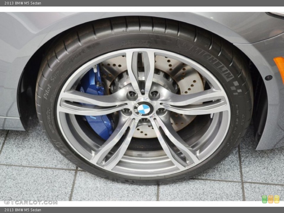 2013 BMW M5 Sedan Wheel and Tire Photo #71933403