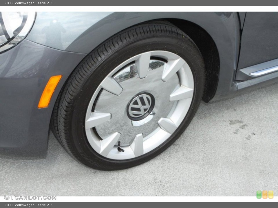 2012 Volkswagen Beetle 2.5L Wheel and Tire Photo #71938575