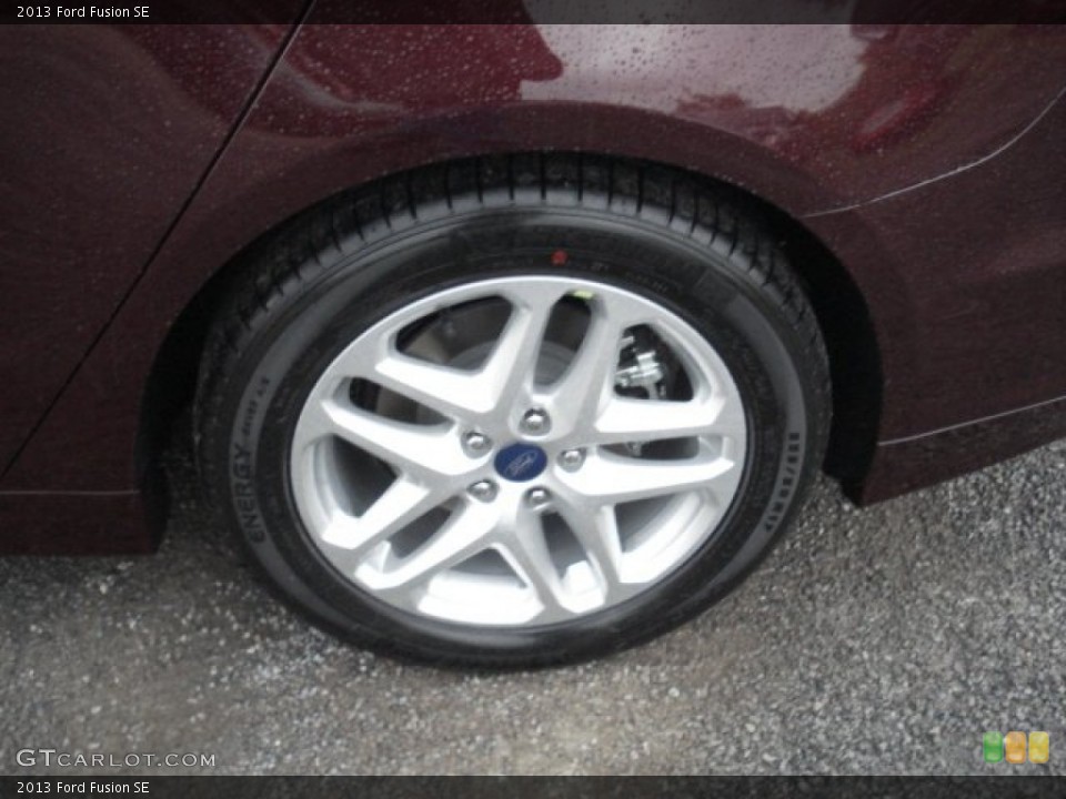 2013 Ford Fusion SE Wheel and Tire Photo #72013764
