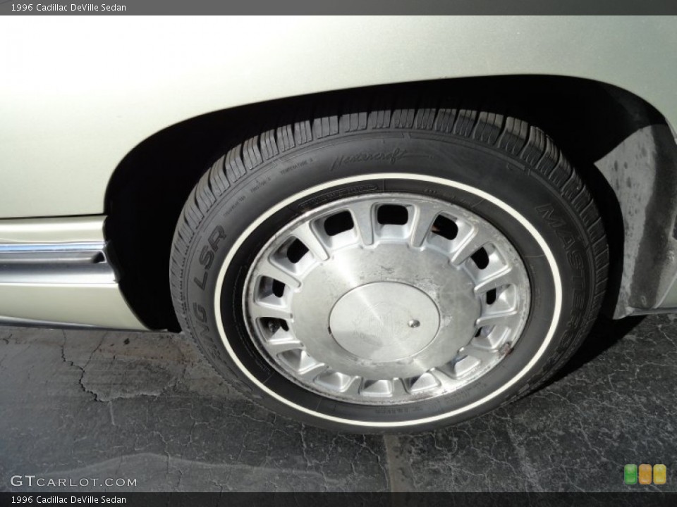 1996 Cadillac DeVille Sedan Wheel and Tire Photo #72082429