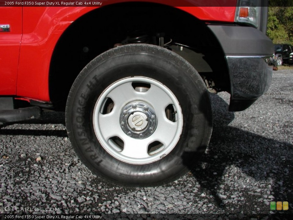 2005 Ford F350 Super Duty XL Regular Cab 4x4 Utility Wheel and Tire Photo #72109665
