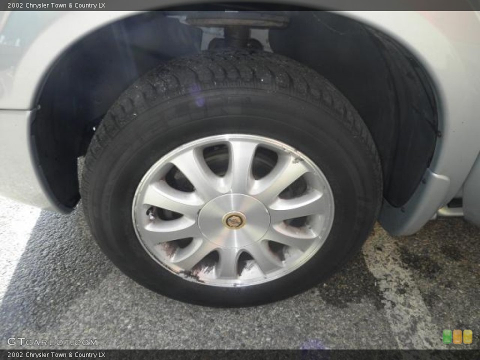 2002 Chrysler Town & Country LX Wheel and Tire Photo #72263935