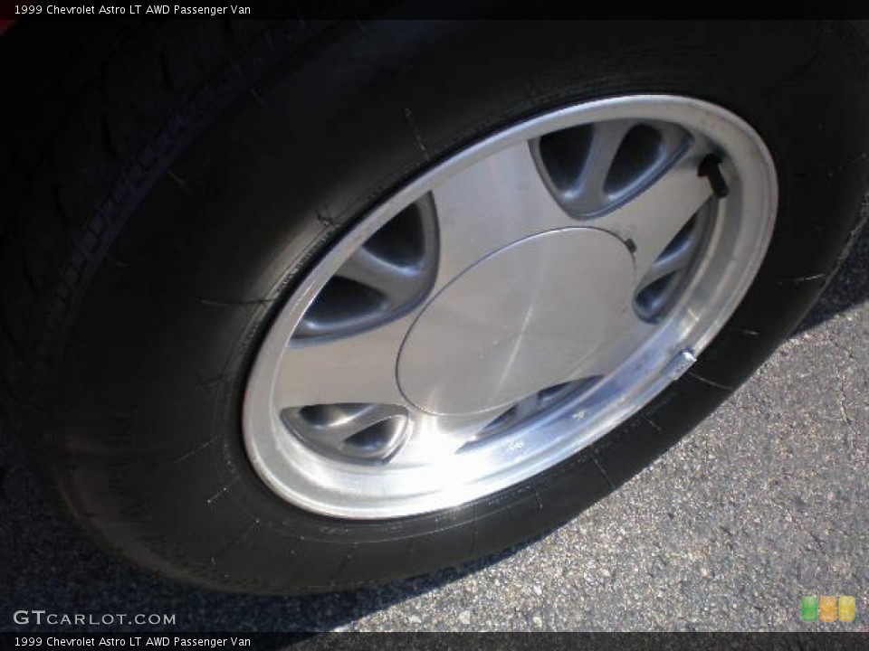 1999 Chevrolet Astro LT AWD Passenger Van Wheel and Tire Photo #72349461
