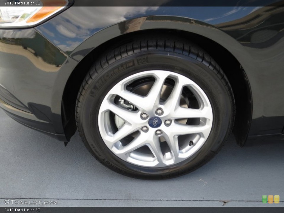 2013 Ford Fusion SE Wheel and Tire Photo #72352266
