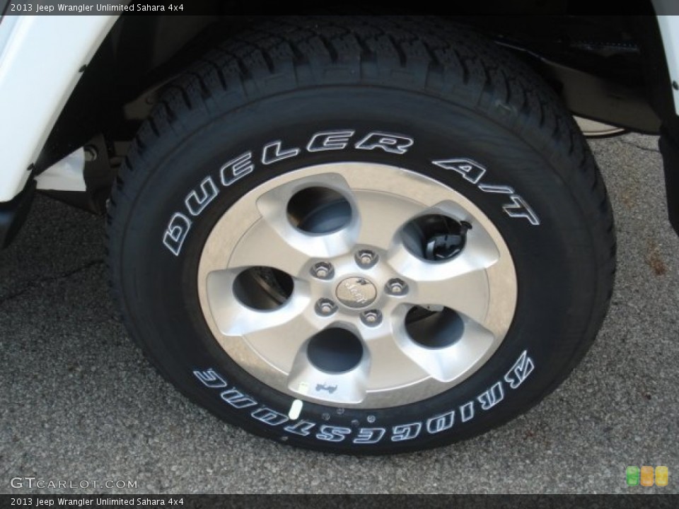 2013 Jeep Wrangler Unlimited Sahara 4x4 Wheel and Tire Photo #72374871