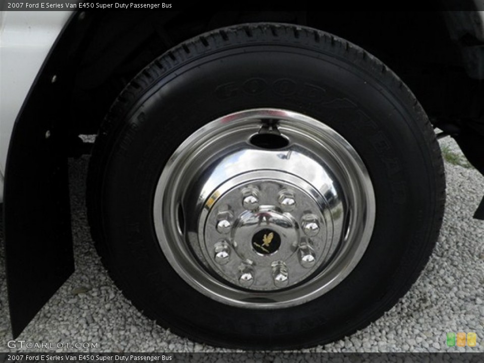2007 Ford E Series Van E450 Super Duty Passenger Bus Wheel and Tire Photo #72406487
