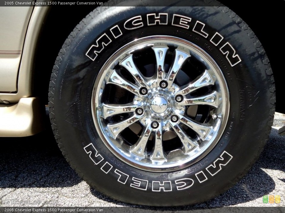 2005 Chevrolet Express Custom Wheel and Tire Photo #72454091