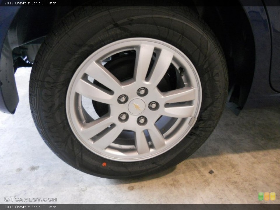 2013 Chevrolet Sonic LT Hatch Wheel and Tire Photo #72599873