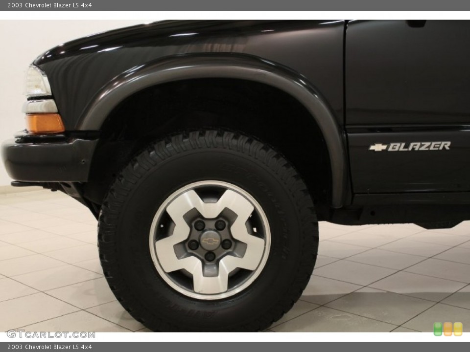 2003 Chevrolet Blazer LS 4x4 Wheel and Tire Photo #72636788