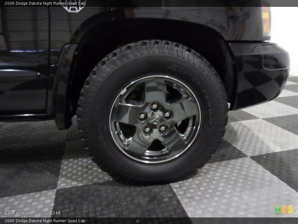 2006 Dodge Dakota Night Runner Quad Cab Wheel and Tire Photo #72666964