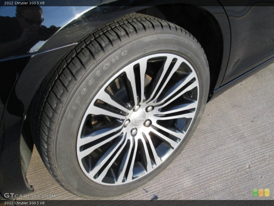 2012 Chrysler 300 S V8 Wheel and Tire Photo #72698353