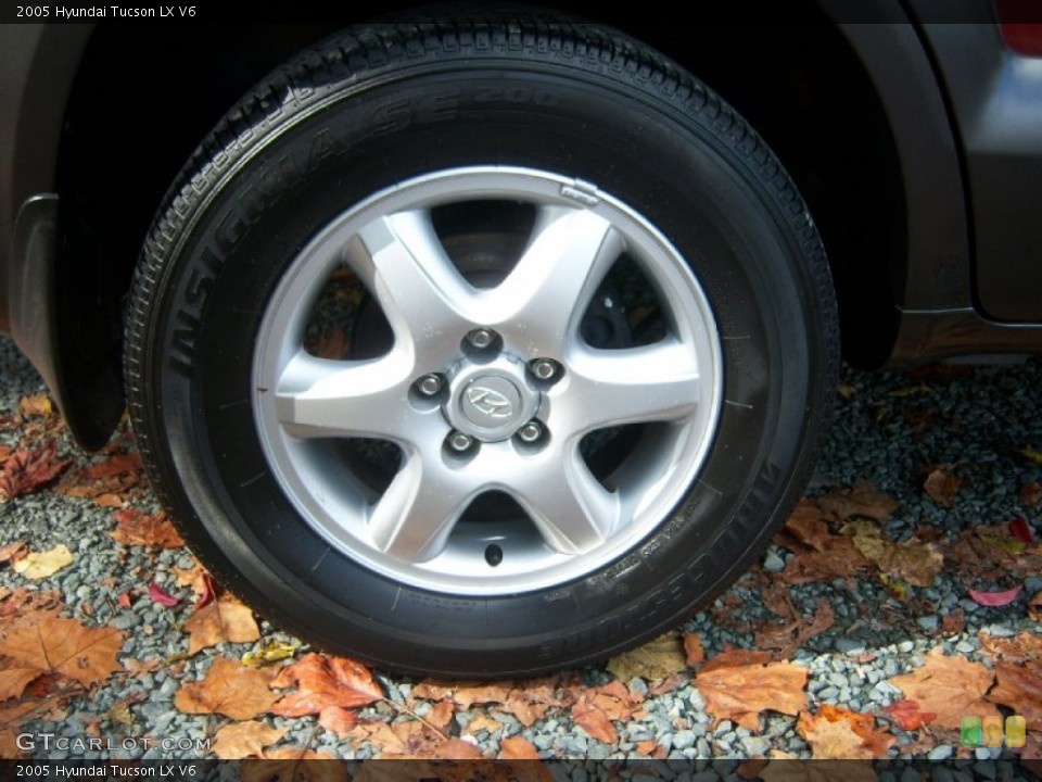 2005 Hyundai Tucson LX V6 Wheel and Tire Photo #72776461