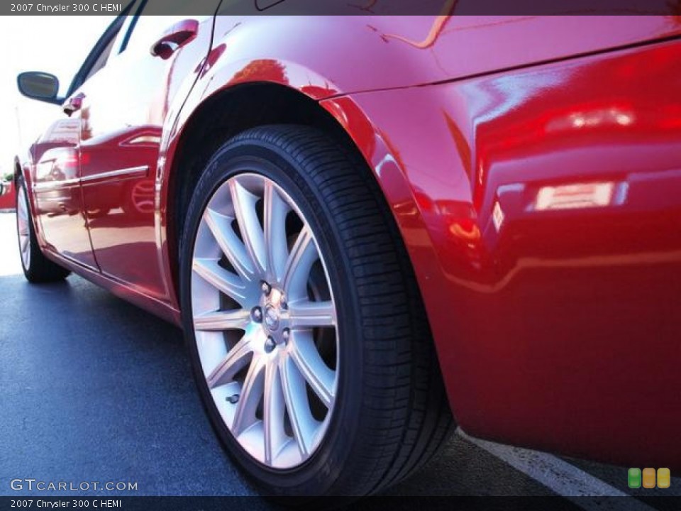 2007 Chrysler 300 C HEMI Wheel and Tire Photo #72784651