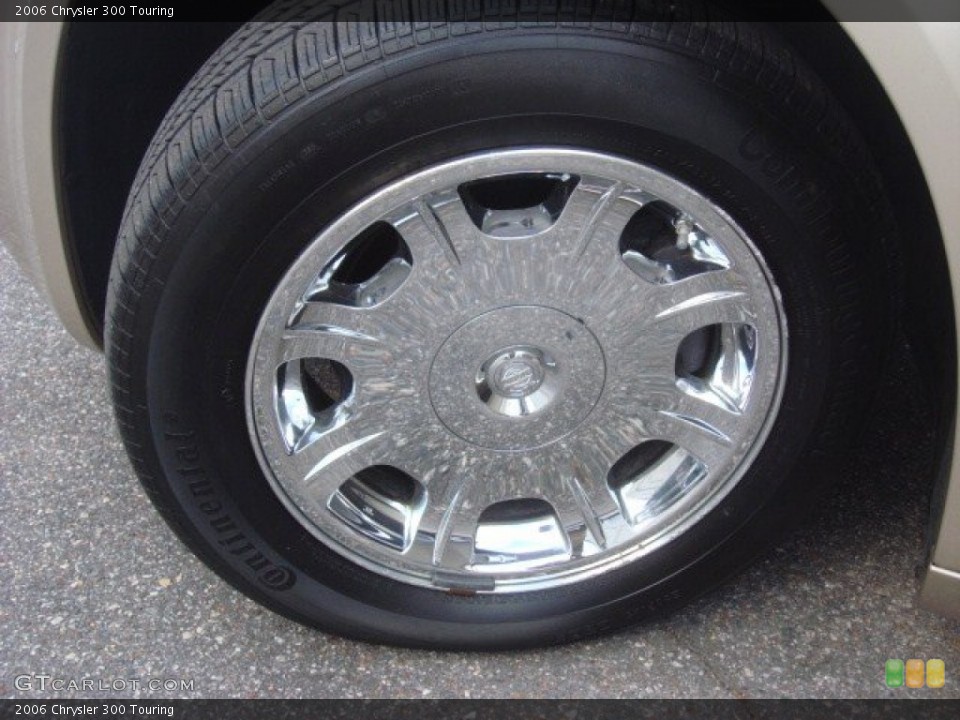 2006 Chrysler 300 Touring Wheel and Tire Photo #72803286