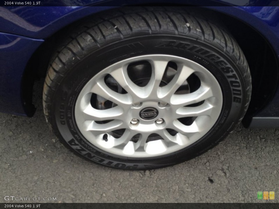 2004 Volvo S40 Wheels and Tires