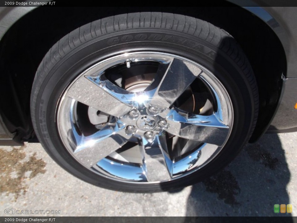 2009 Dodge Challenger R/T Wheel and Tire Photo #72880041