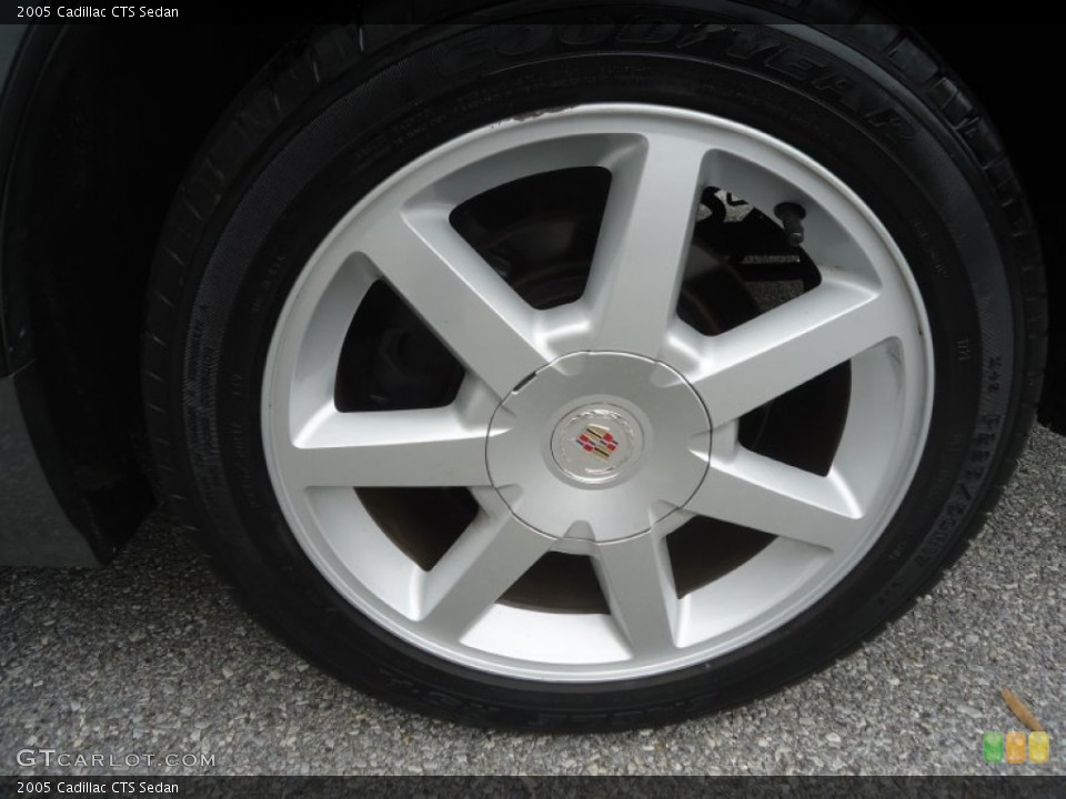 2005 Cadillac CTS Sedan Wheel and Tire Photo #72908794