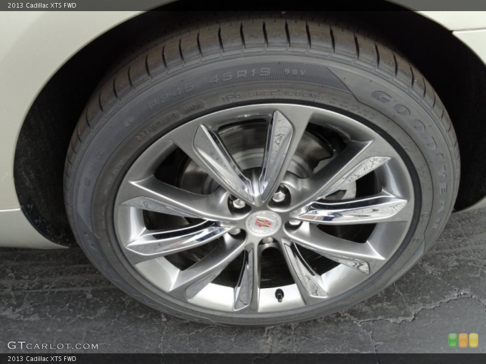 2013 Cadillac XTS FWD Wheel and Tire Photo #72939994