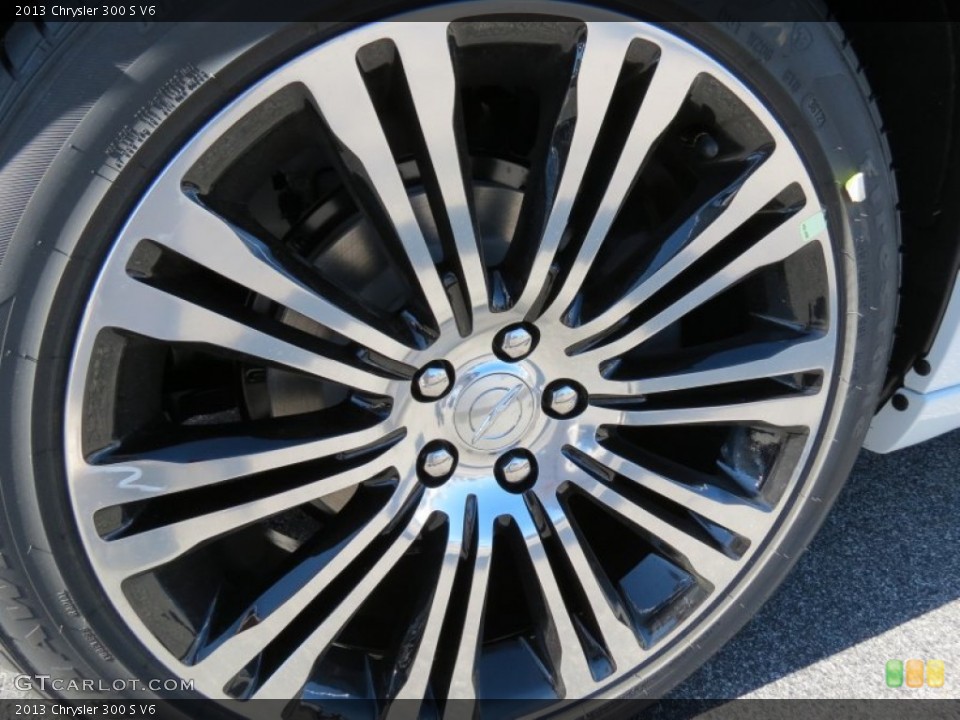 2013 Chrysler 300 S V6 Wheel and Tire Photo #73003273