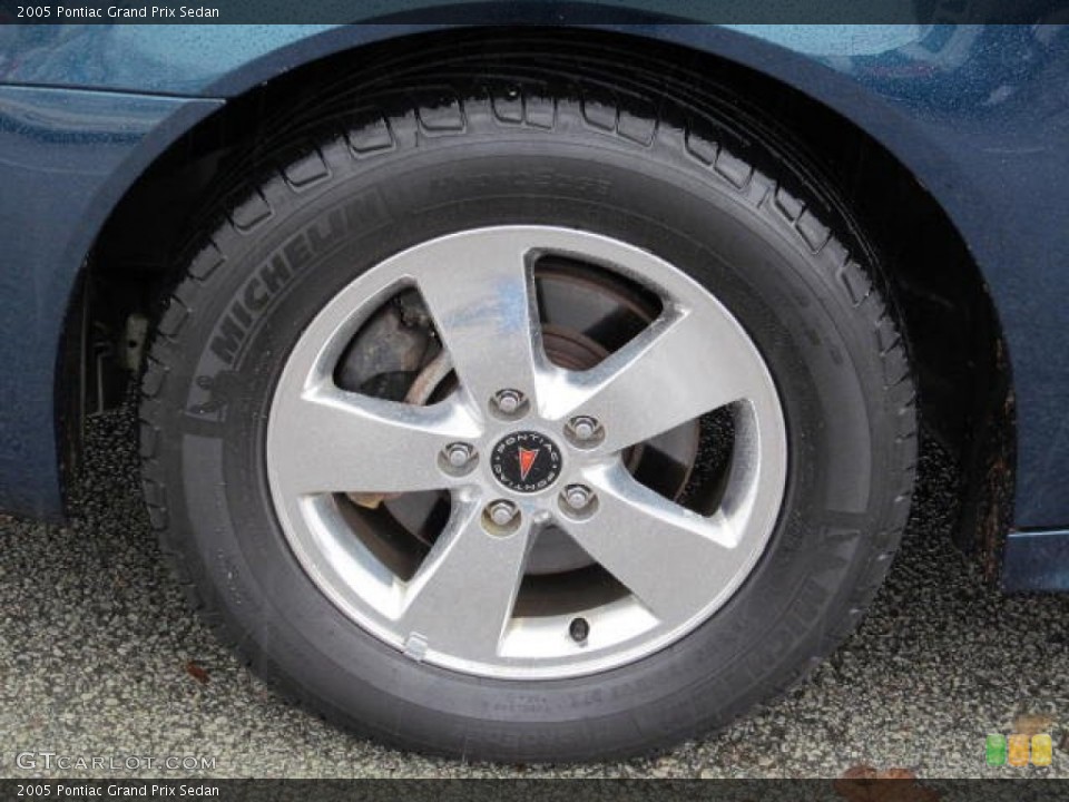 2005 Pontiac Grand Prix Sedan Wheel and Tire Photo #73034576
