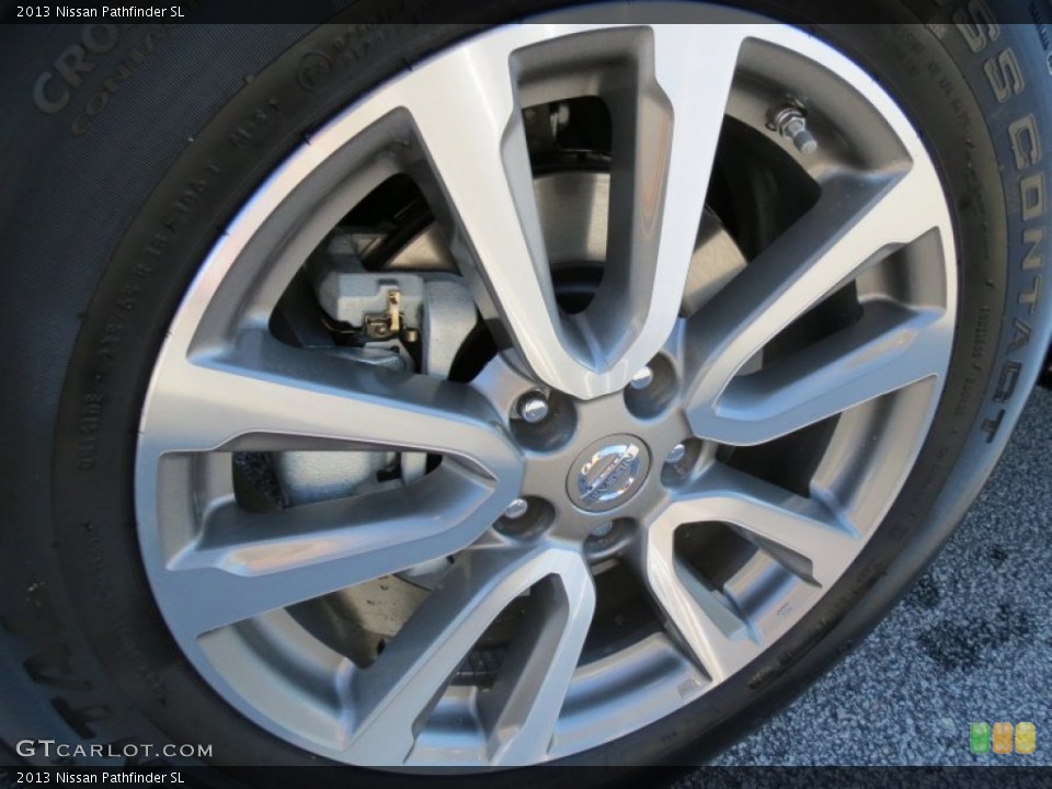 2013 Nissan Pathfinder SL Wheel and Tire Photo #73064652