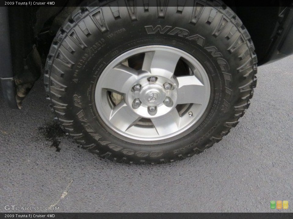 2009 Toyota FJ Cruiser 4WD Wheel and Tire Photo #73136586