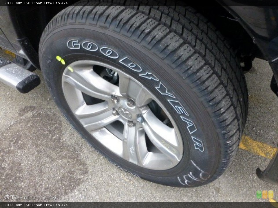 2013 Ram 1500 Sport Crew Cab 4x4 Wheel and Tire Photo #73156473