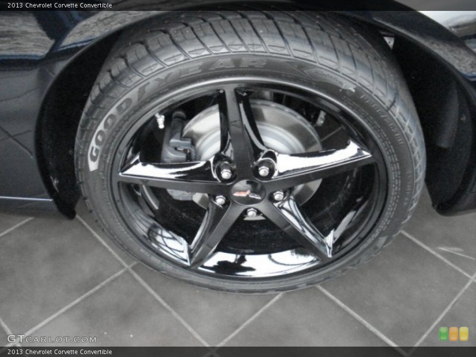 2013 Chevrolet Corvette Convertible Wheel and Tire Photo #73171204