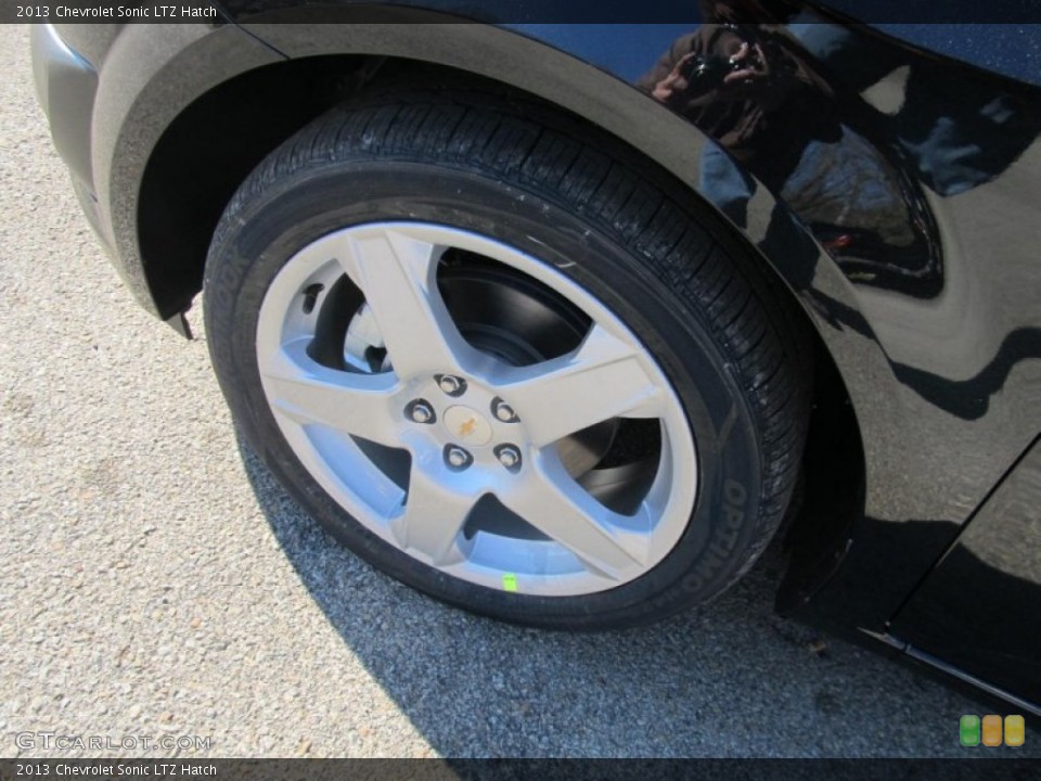 2013 Chevrolet Sonic LTZ Hatch Wheel and Tire Photo #73188159