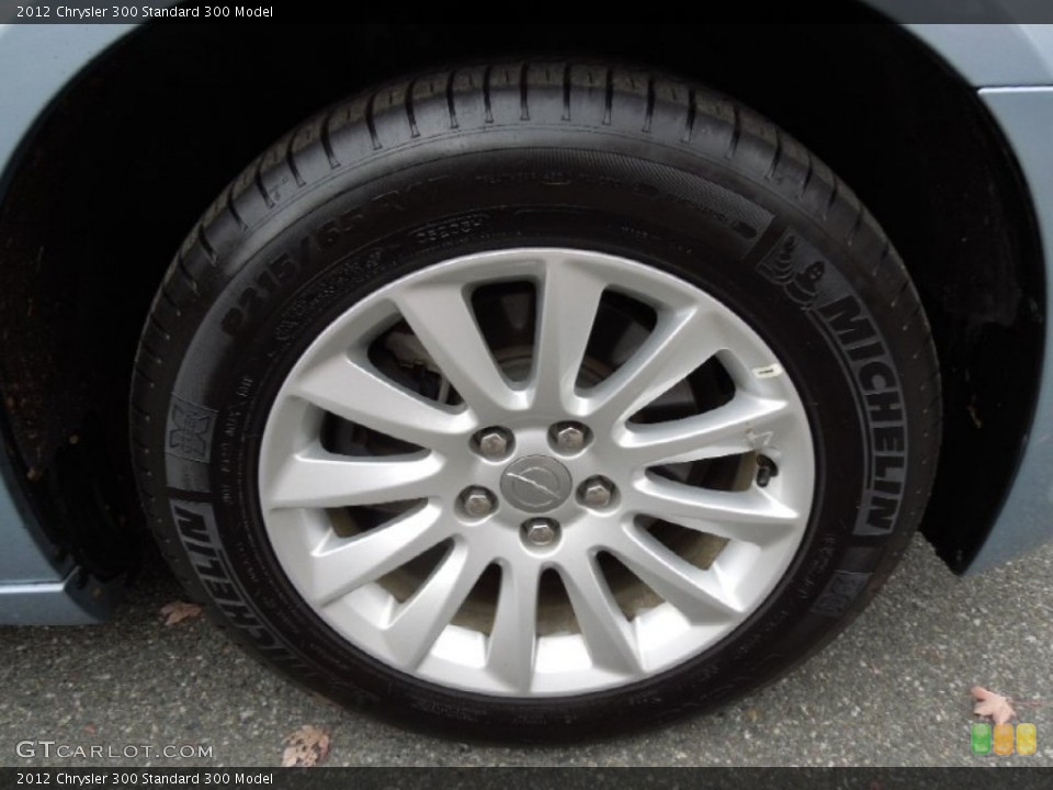 2012 Chrysler 300 Wheels and Tires