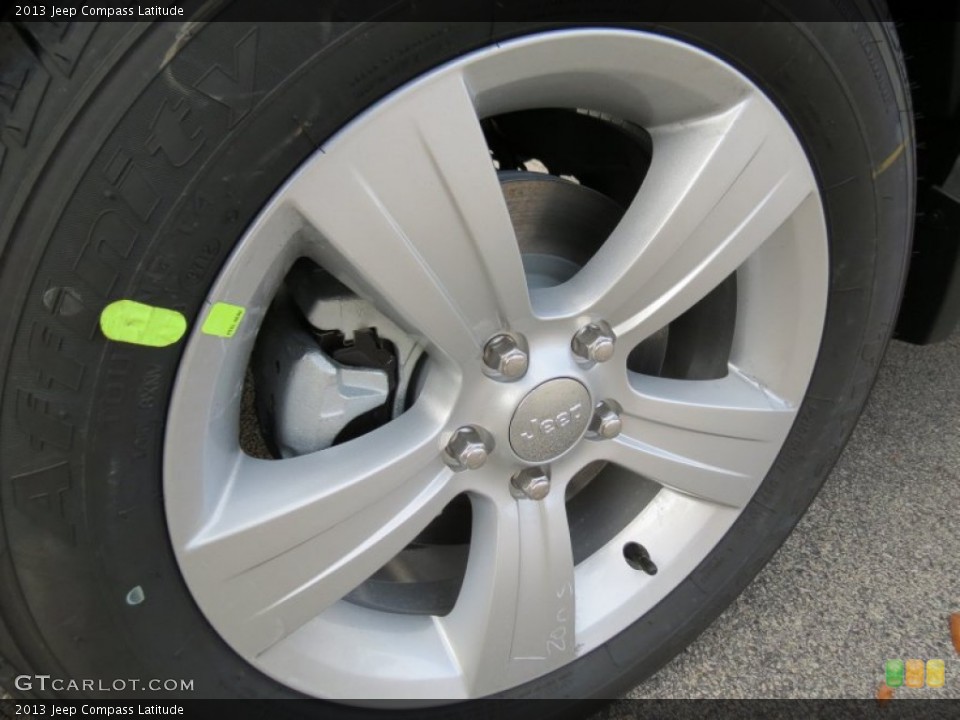 2013 Jeep Compass Latitude Wheel and Tire Photo #73444057