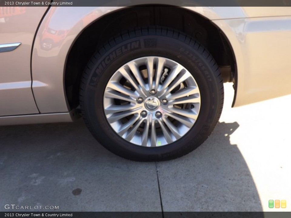 2013 Chrysler Town & Country Wheels and Tires