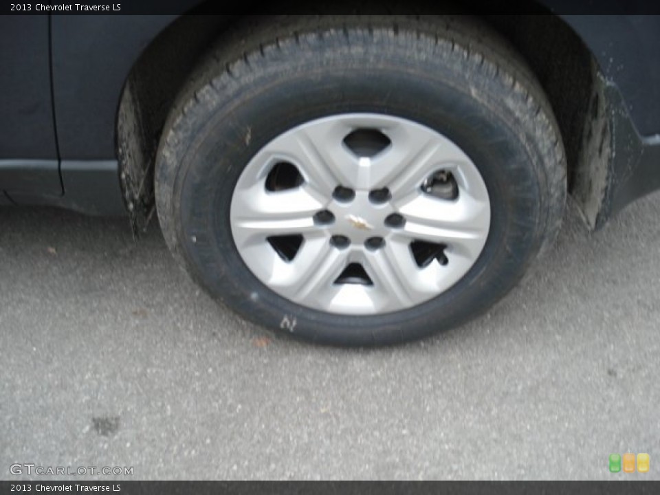 2013 Chevrolet Traverse LS Wheel and Tire Photo #73474426