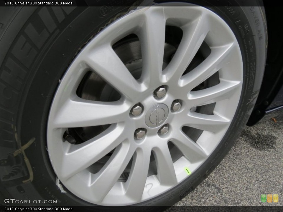 2013 Chrysler 300  Wheel and Tire Photo #73573460