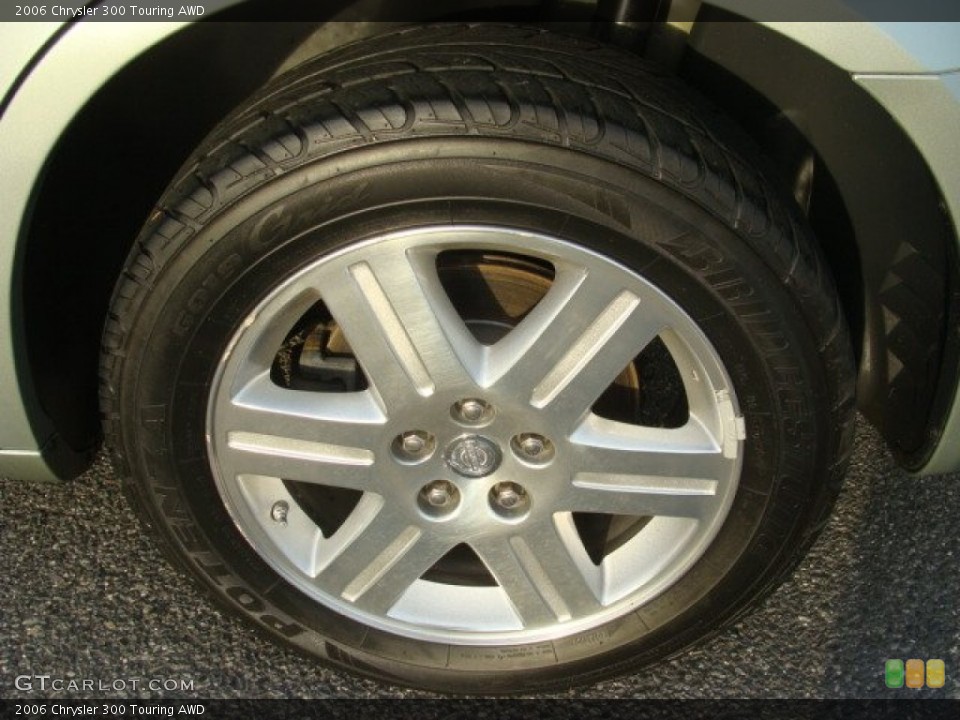 2006 Chrysler 300 Touring AWD Wheel and Tire Photo #73599490