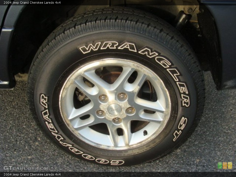 2004 Jeep Grand Cherokee Laredo 4x4 Wheel and Tire Photo #73599780