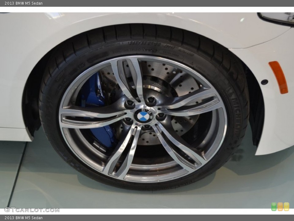 2013 BMW M5 Sedan Wheel and Tire Photo #73606187