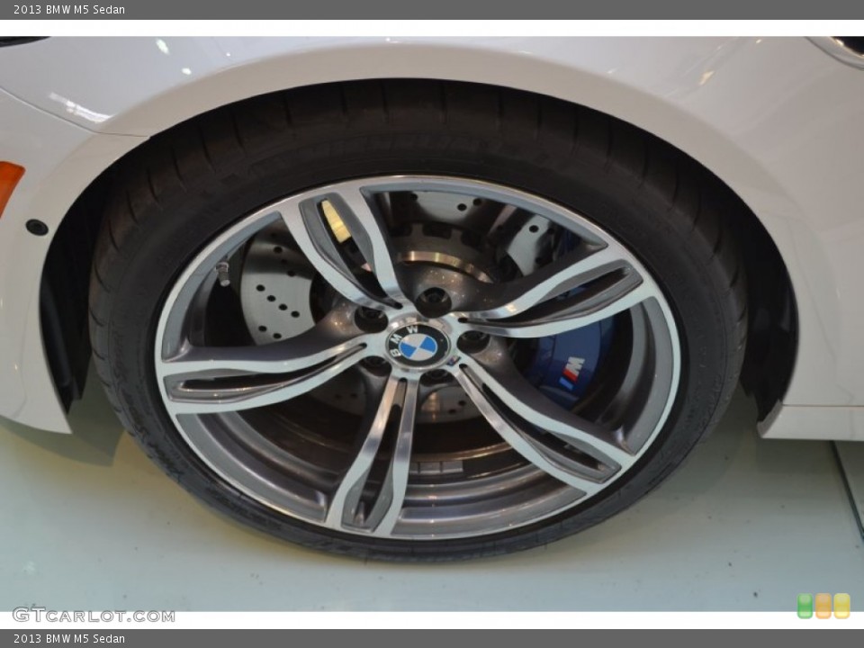 2013 BMW M5 Sedan Wheel and Tire Photo #73606358
