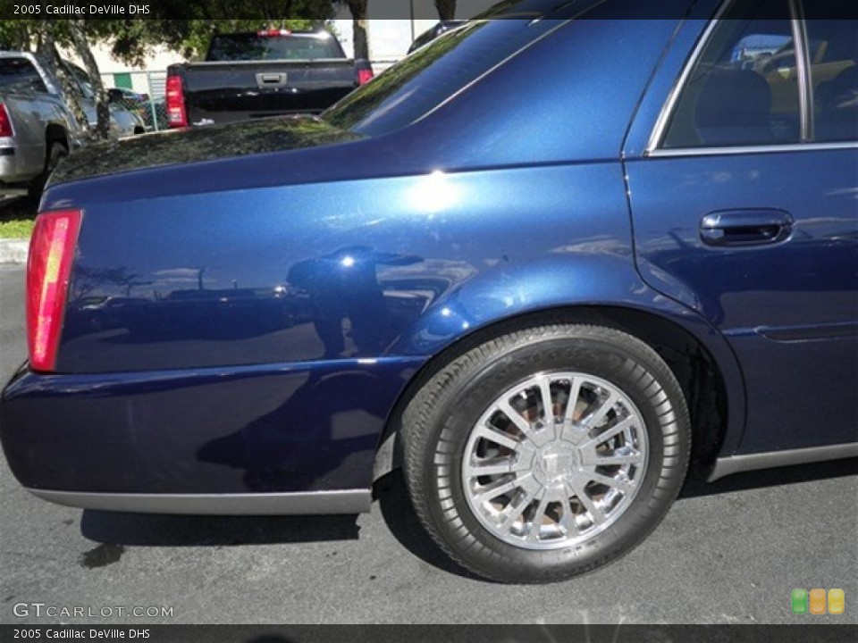 2005 Cadillac DeVille DHS Wheel and Tire Photo #73666843