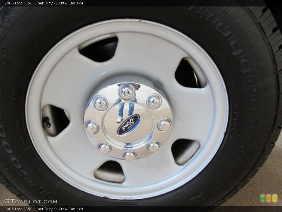 2006 Ford F350 Super Duty XL Crew Cab 4x4 Wheel and Tire Photo #73667031