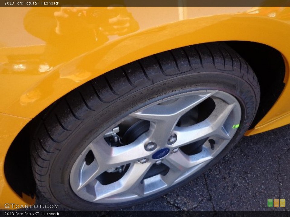 2013 Ford Focus ST Hatchback Wheel and Tire Photo #73689627