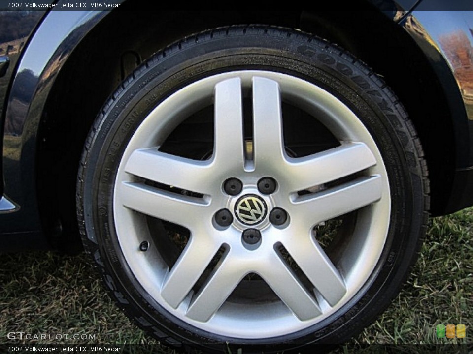 2002 Volkswagen Jetta GLX  VR6 Sedan Wheel and Tire Photo #73701357