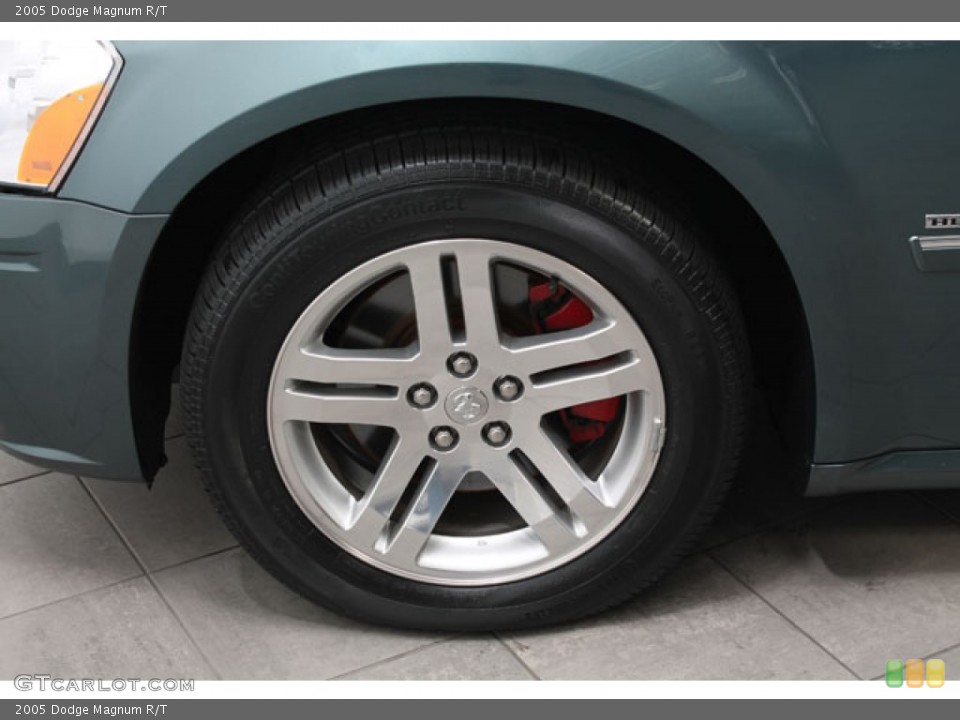 2005 Dodge Magnum R/T Wheel and Tire Photo #73827299