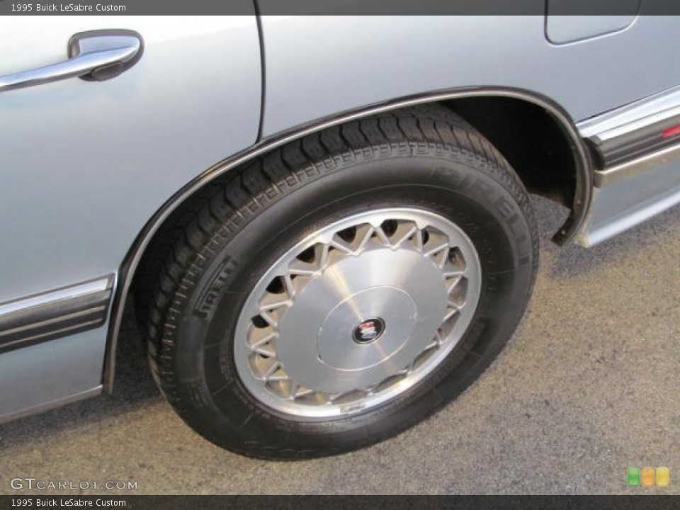 1995 Buick LeSabre Custom Wheel and Tire Photo #73828039