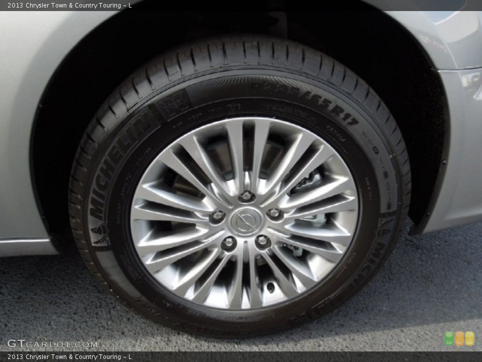 2013 Chrysler Town & Country Touring - L Wheel and Tire Photo #73860807