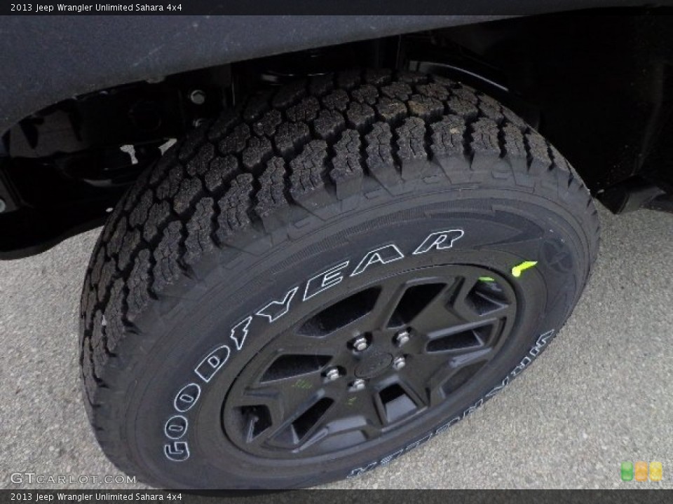 2013 Jeep Wrangler Unlimited Sahara 4x4 Wheel and Tire Photo #73928481