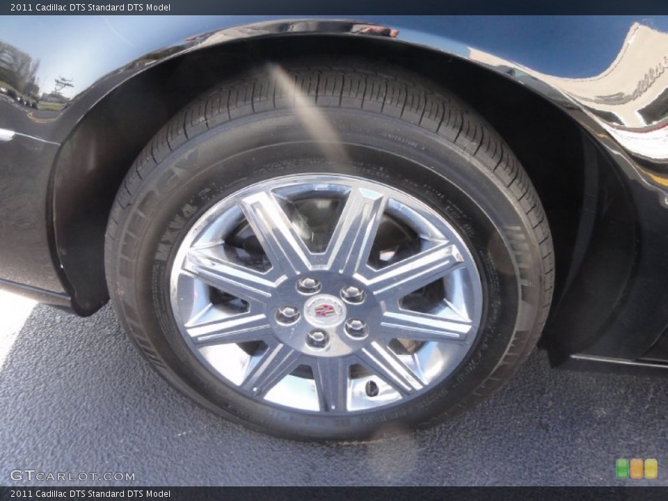 2011 Cadillac DTS  Wheel and Tire Photo #73938998